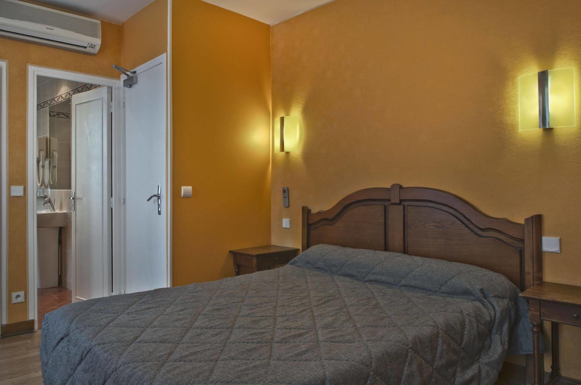Hotel Du Commerce Παρίσι Εξωτερικό φωτογραφία